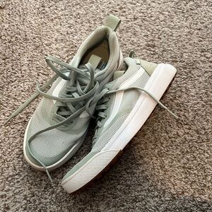 Vans UltraRange Rapidweld Shoes - Women's 9